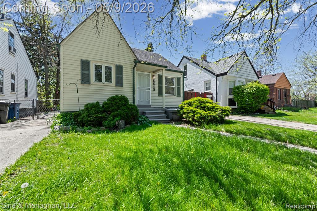 8845 Canyon Street, Grosse Pointe, MI 48236 — Photo 2