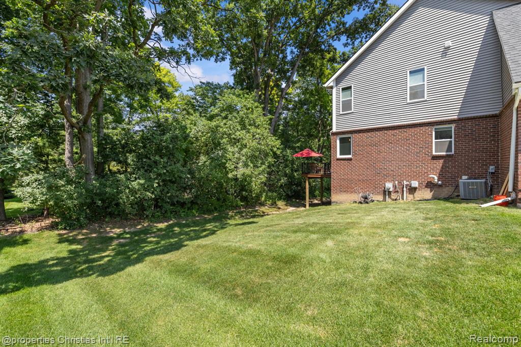 578 Red Bank Drive, White Lake, MI — Photo 37