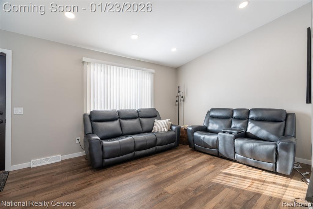 3955 Westlyn Drive, Lake Orion, MI — Photo 7