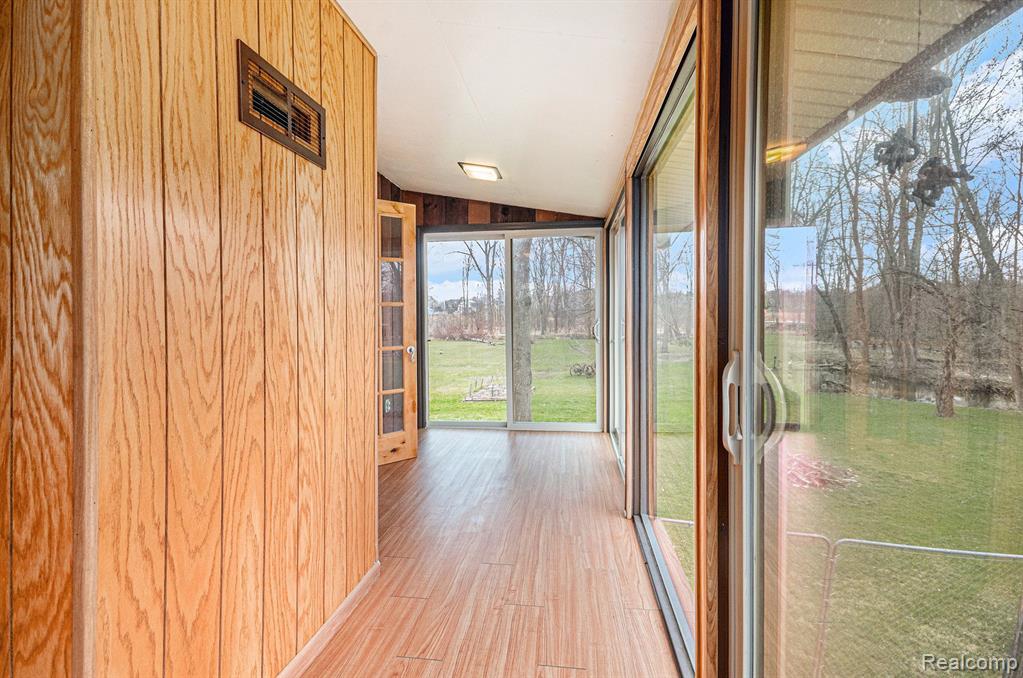 8297 Jordan Road, Grand Blanc, MI 48439 — Photo 14