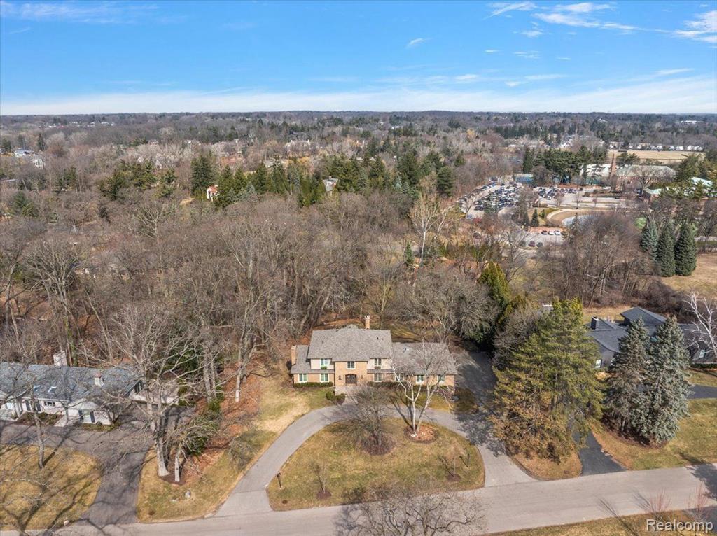 628 BENNINGTON Drive, Bloomfield Hills, MI 48304 — Photo 2