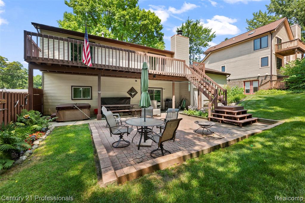 5135 Virgie Lane, West Bloomfield, MI 48324 — Photo 32