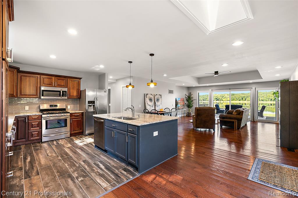 2679 Lakeview Drive, Ortonville, MI 48462 — Photo 19