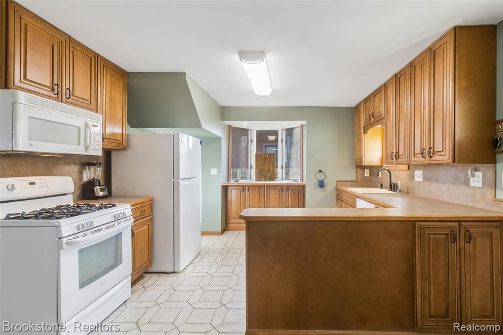 2230 Elm Street, Algonac, MI 48001 — Photo 22