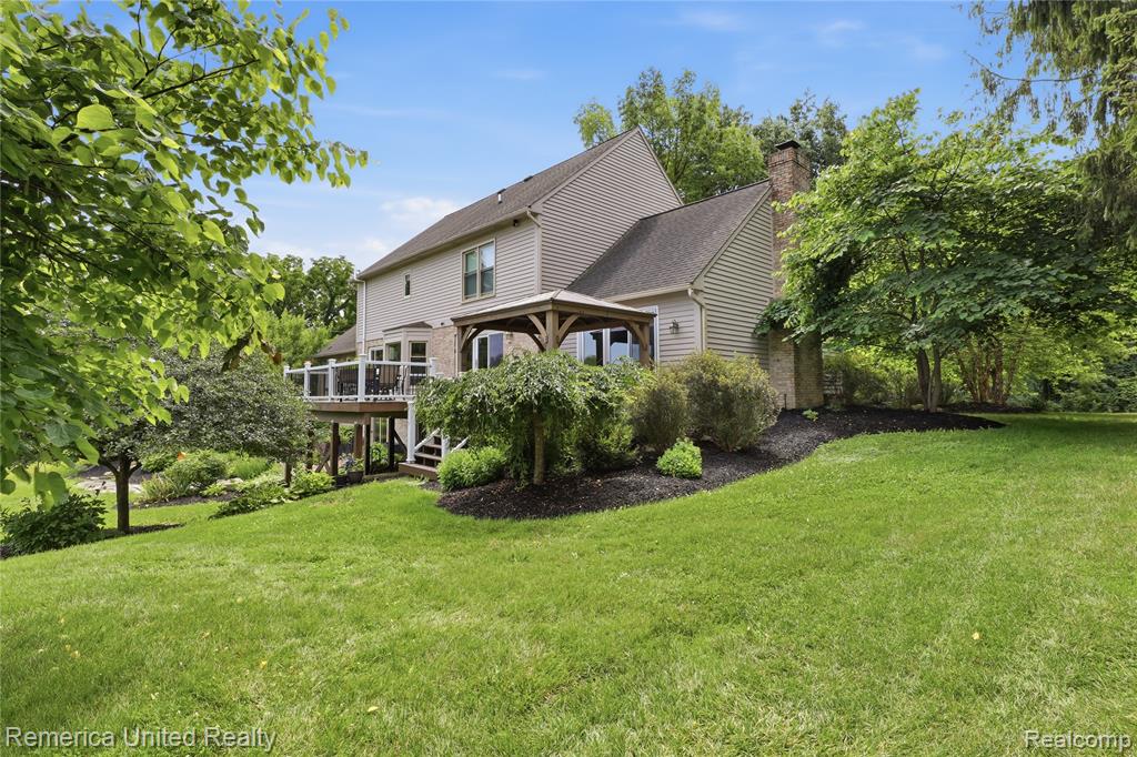 12825 Larkins Road, Brighton, MI 48114 — Photo 2