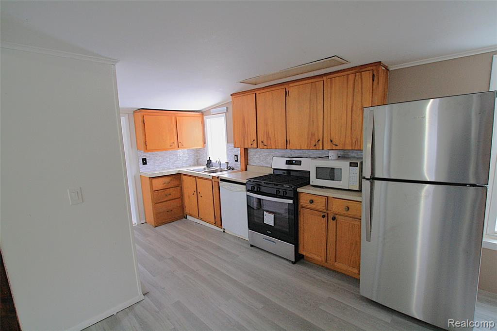 703 Queen Street, Owosso, MI 48867 — Photo 21