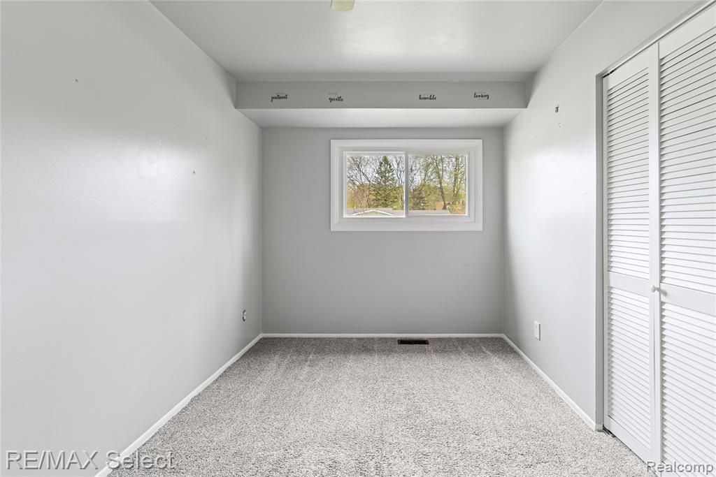 1412 Kettering Street, Burton, MI 48509 — Photo 22