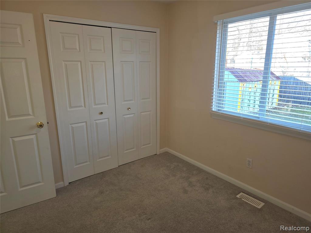 9219 ISLAND Drive, Clay, MI 48001 — Photo 18