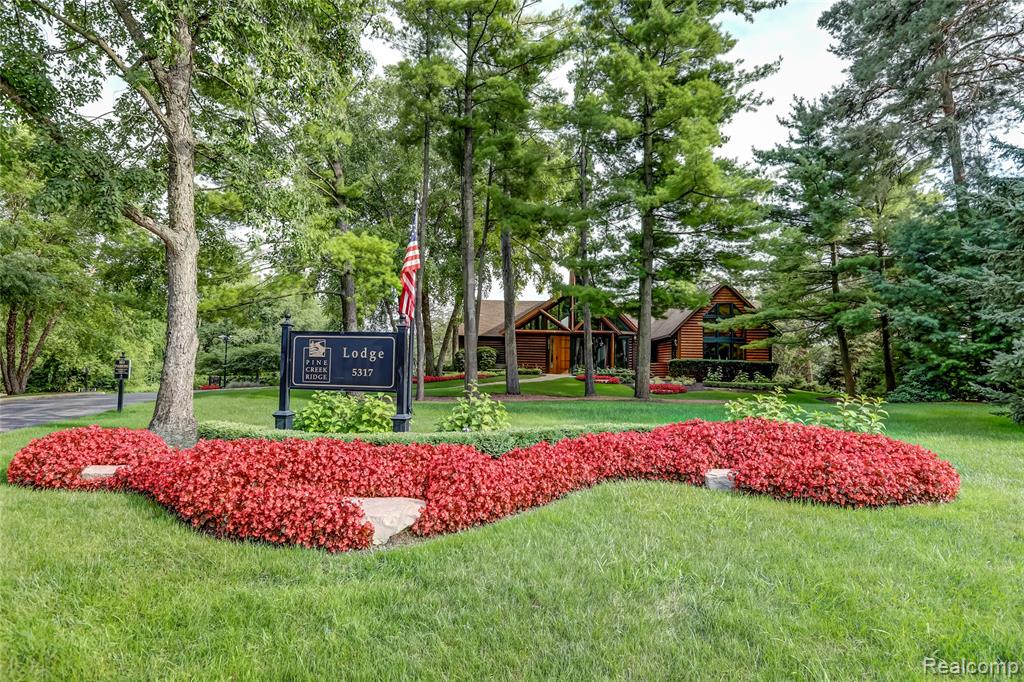 5306 Hidden Pines Court, Brighton, MI 48116 — Photo 46
