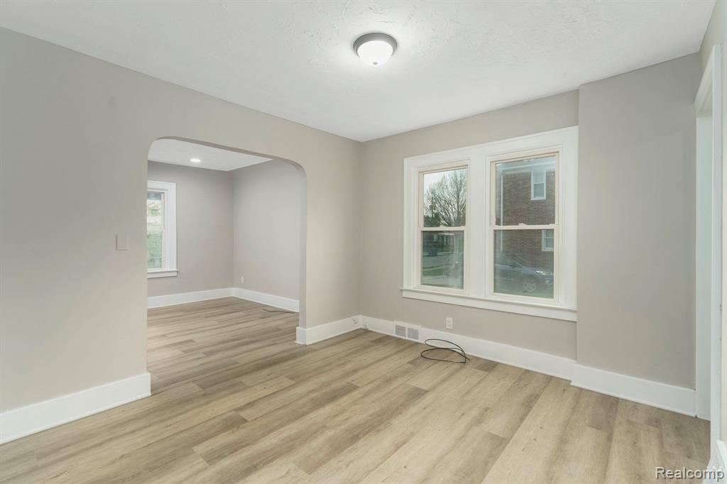 5484 MIDDLESEX Street, Dearborn, MI 48126 — Photo 15
