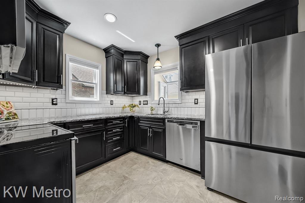 903 MARYWOOD Drive, Royal Oak, MI 48067 — Photo 6