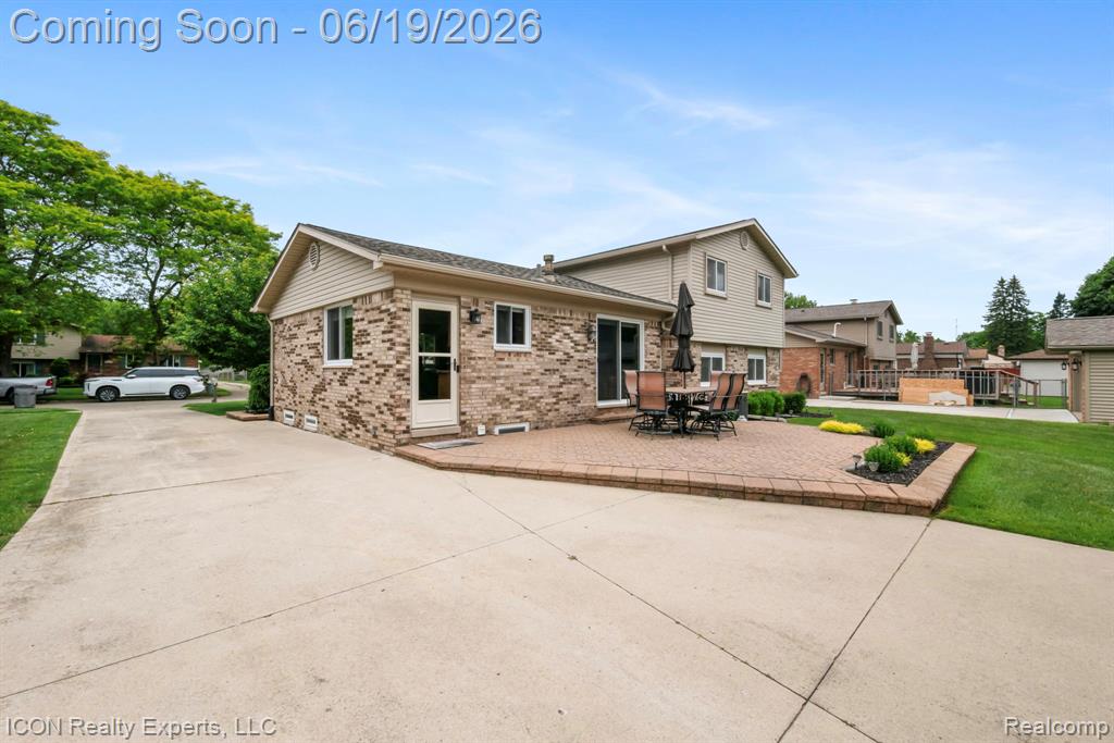 39738 Day Drive E, Clinton Twp, MI 48038 — Photo 47