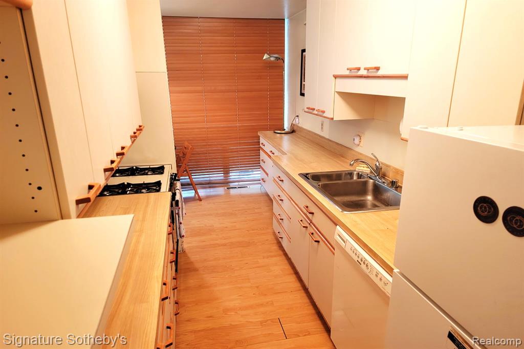 1400 Joliet Place, Detroit, MI 48207 — Photo 9