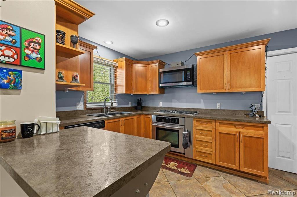 15403 MAXWELL Avenue, Plymouth, MI 48170 — Photo 14