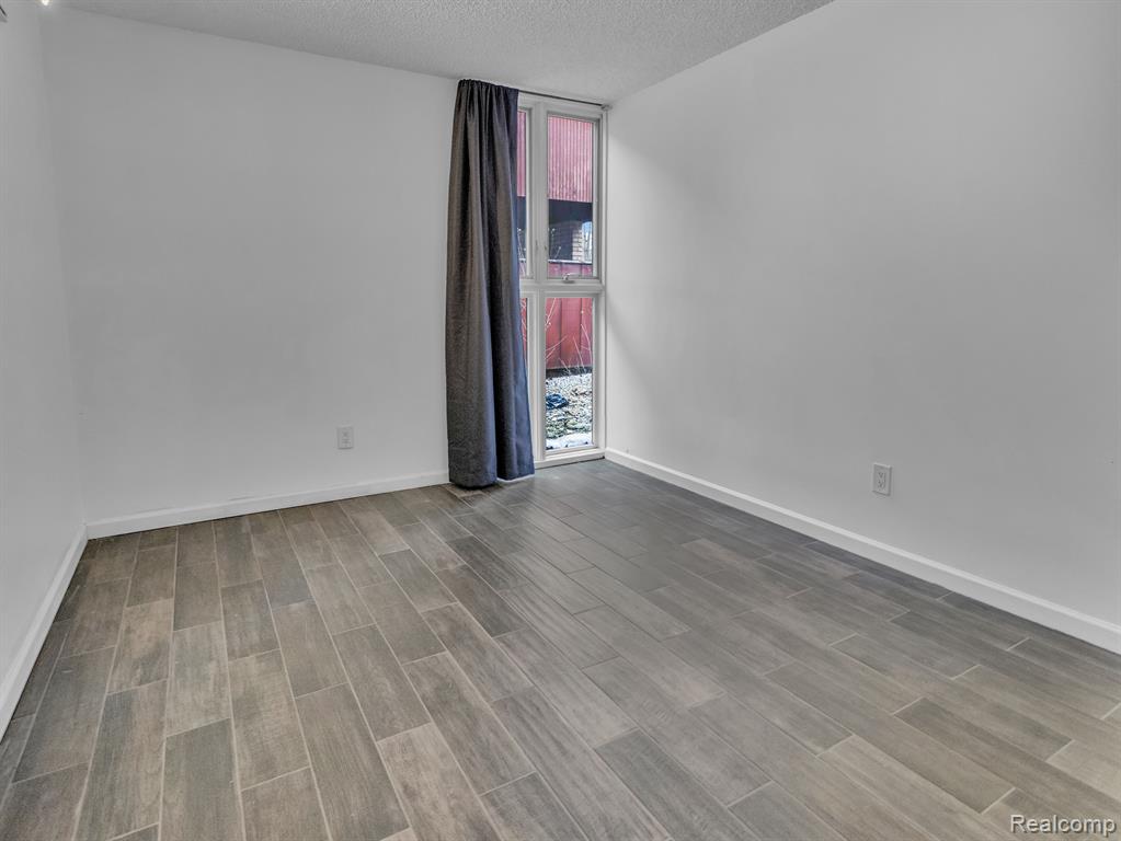 2401 PACKARD Street, 31D, Ann Arbor, MI 48104 — Photo 14
