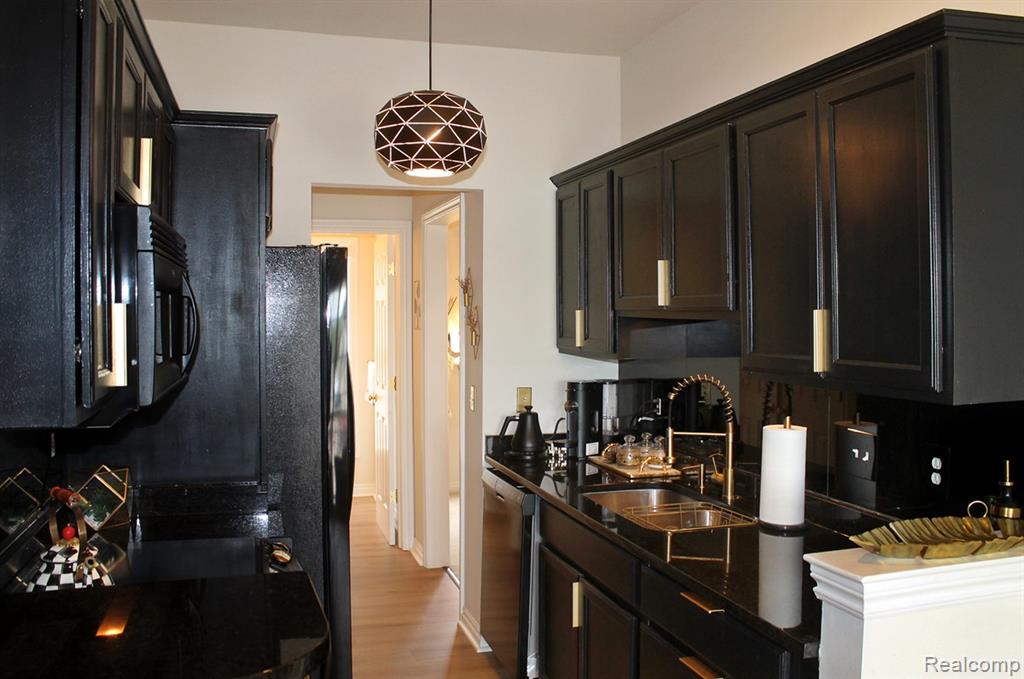 45411 N Stonewood Road, Canton, MI 48187 — Photo 18