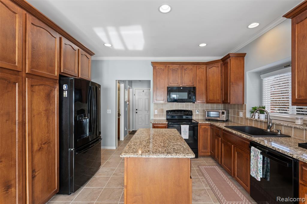 791 W Bay Shore Drive, Oxford, MI 48371 — Photo 7