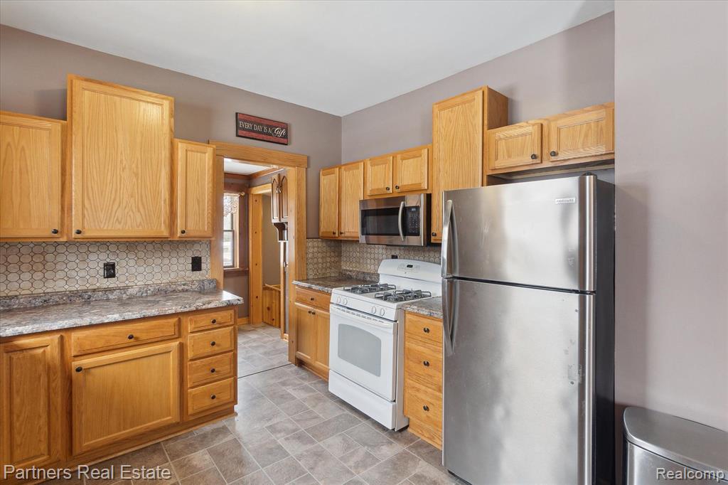 503 N Main Street, Webberville, MI 48892 — Photo 12