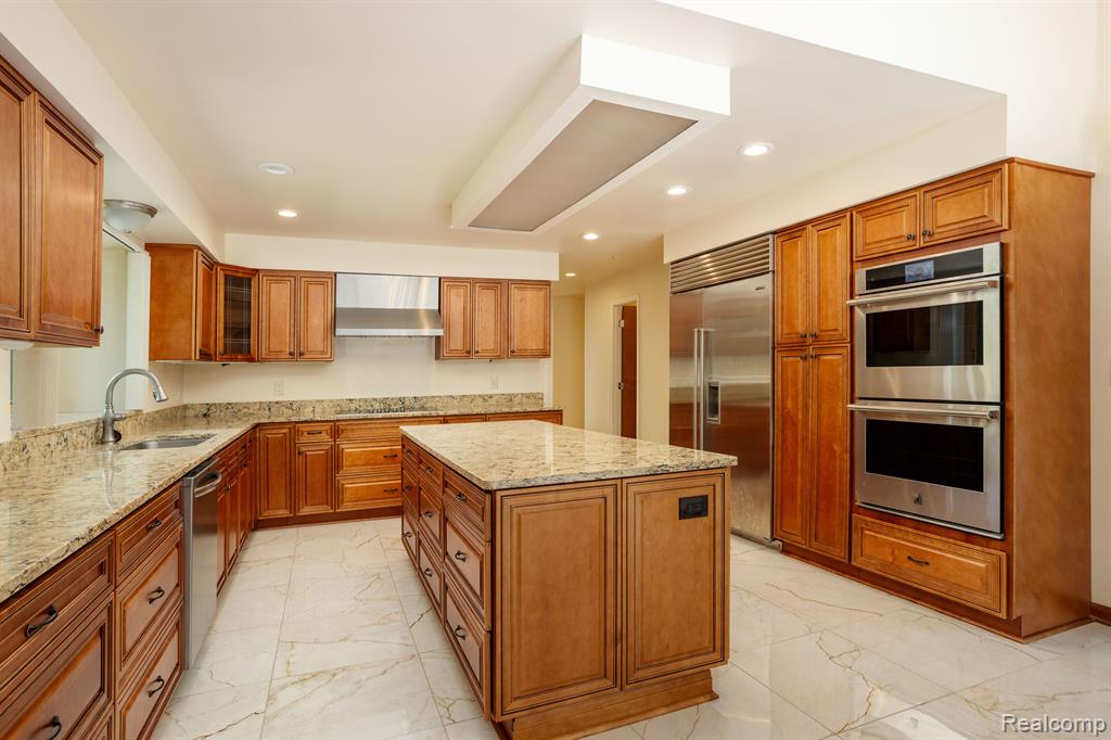 4421 PINEHURST Drive, West Bloomfield, MI — Photo 18