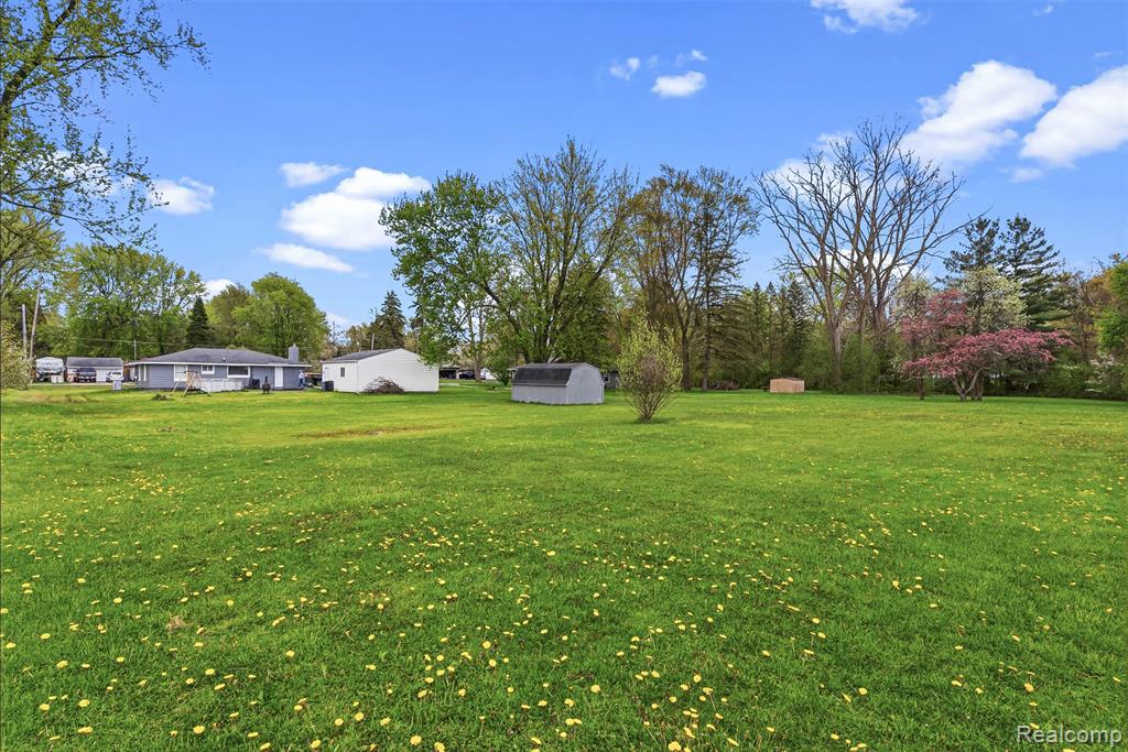 3102 Coin Street, Burton, MI 48519 — Photo 15