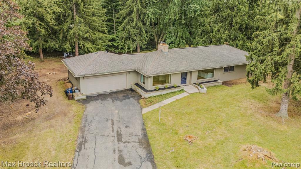 1519 Groton Road, Bloomfield Hills, MI 48302