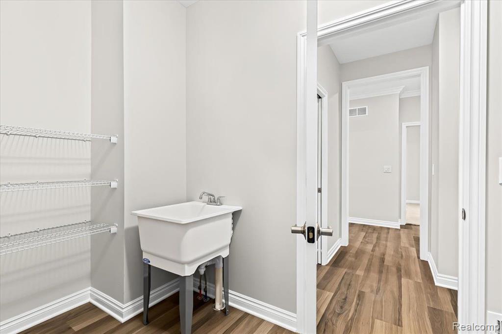 466 Jubilee Drive, Whitmore Lake, MI 48189 — Photo 19