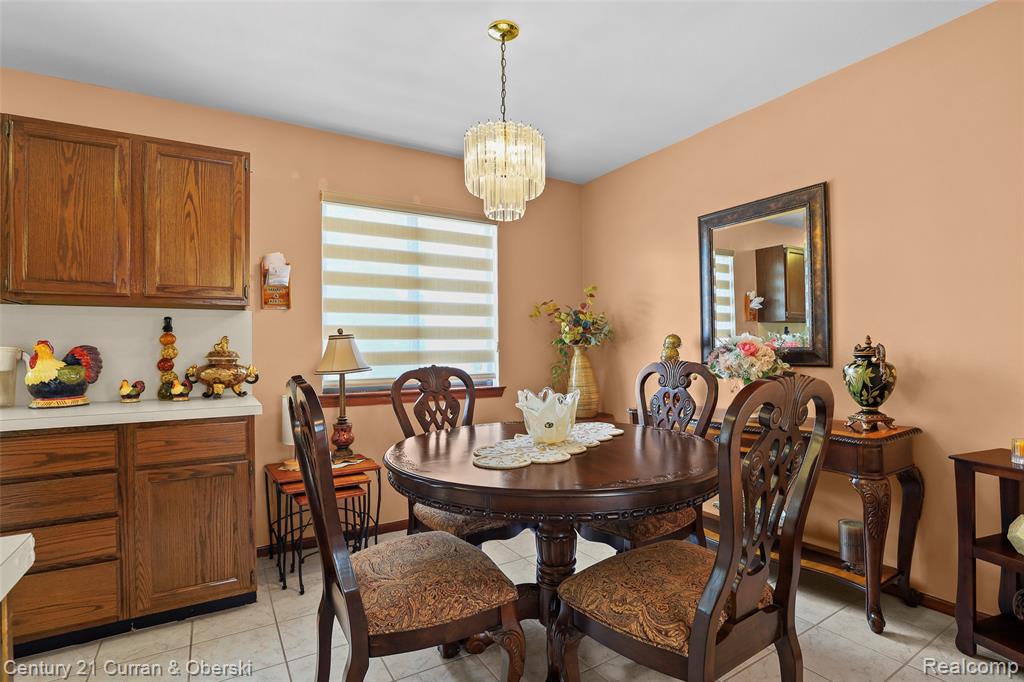 5296 Chase Road, Dearborn, MI 48126 — Photo 9