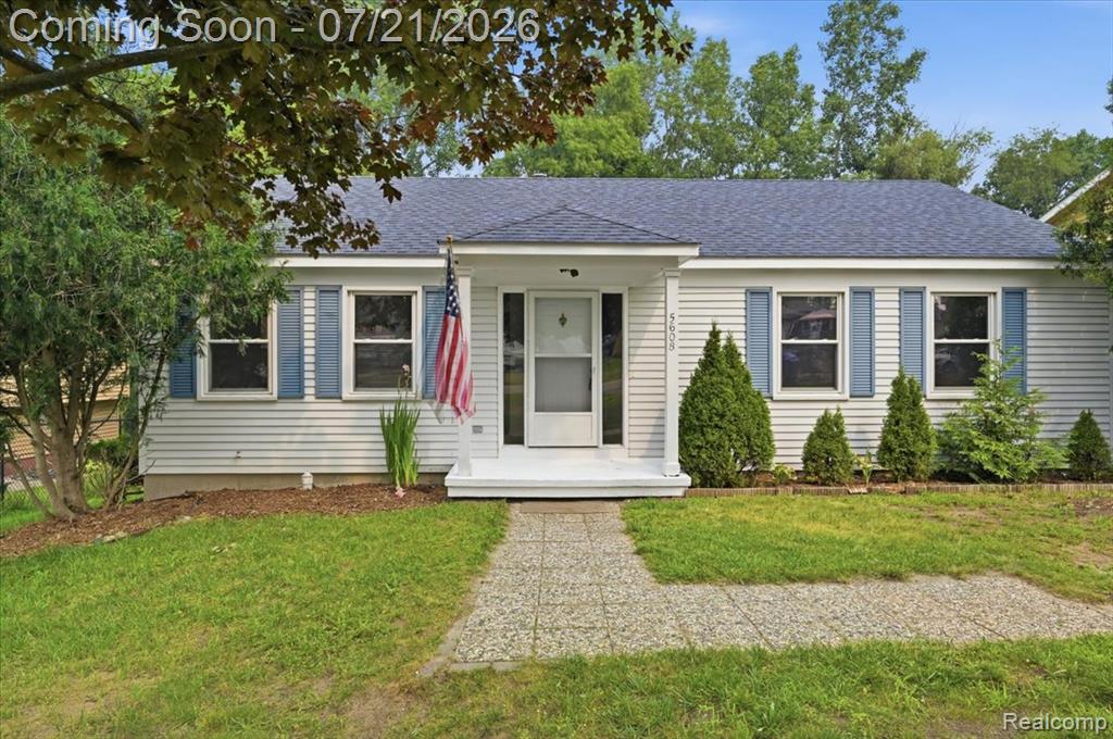 5608 Clinton River Drive, Waterford, MI 48327 — Photo 3
