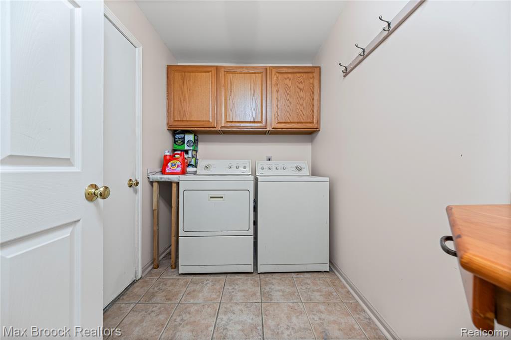 6555 Westphalia, West Bloomfield, MI 48324 — Photo 13