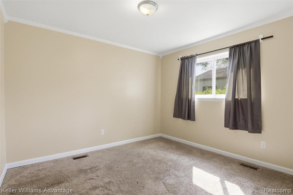 7435 Lathers Street, Westland, MI — Photo 21