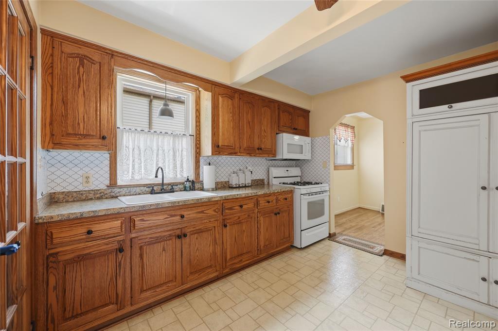 19029 Florian Street, Roseville, MI 48066 — Photo 12