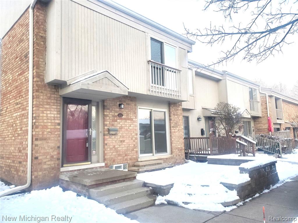 673 Oakbrook W, Rochester Hills, MI 48307 — Photo 36