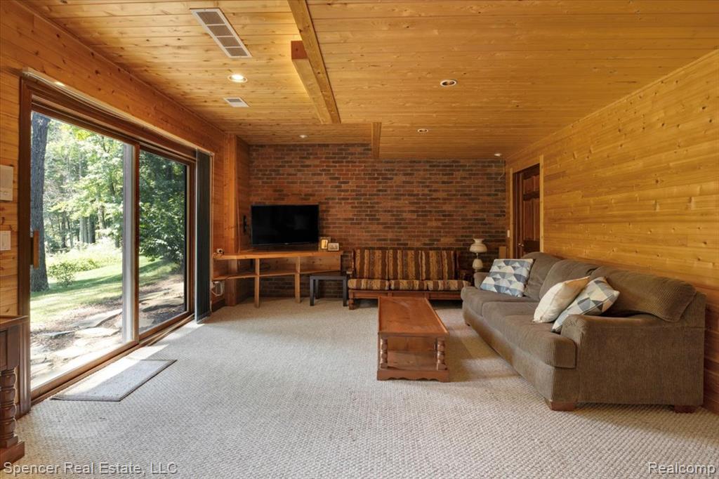 10145 Creekwood Trail, Davisburg, MI 48350 — Photo 21