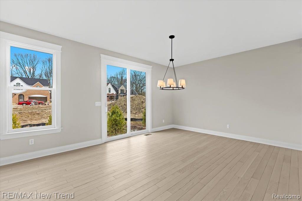 209 MOUNTAIN VIEW LANE, Milford, MI 48381 — Photo 11