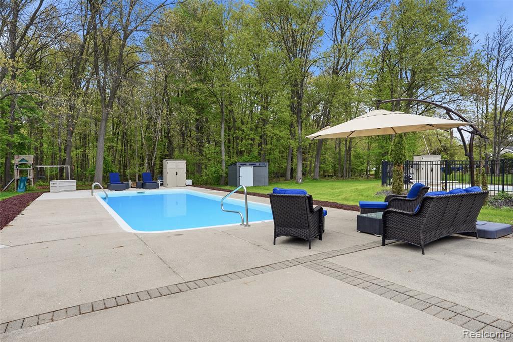 8876 Wintercove Drive, Commerce Twp, MI 48382 — Photo 6