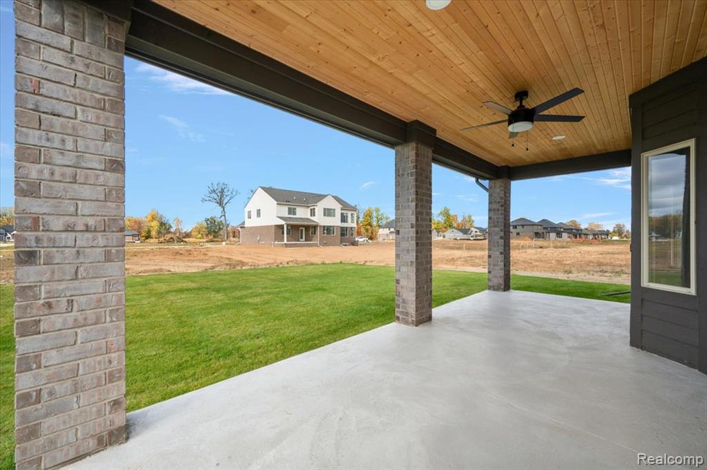 50437 MISTWOOD Drive, Macomb, MI 48042 — Photo 59