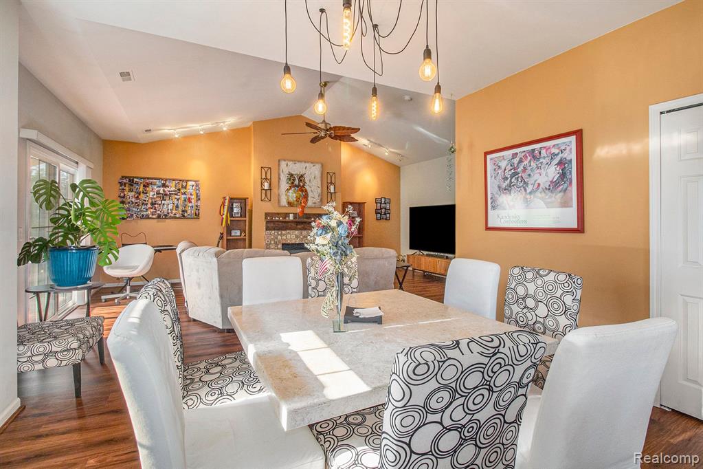 2016 CEDAR VALLEY Drive, Canton, MI 48188 — Photo 19