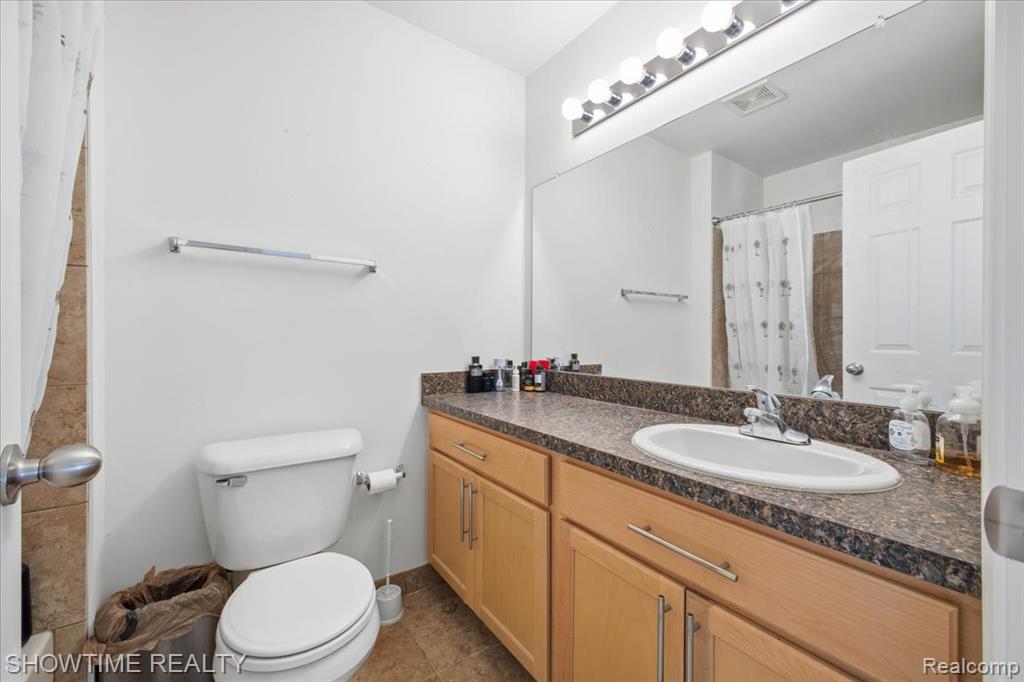 25938 MARITIME Circle S, Harrison Township, MI — Photo 13