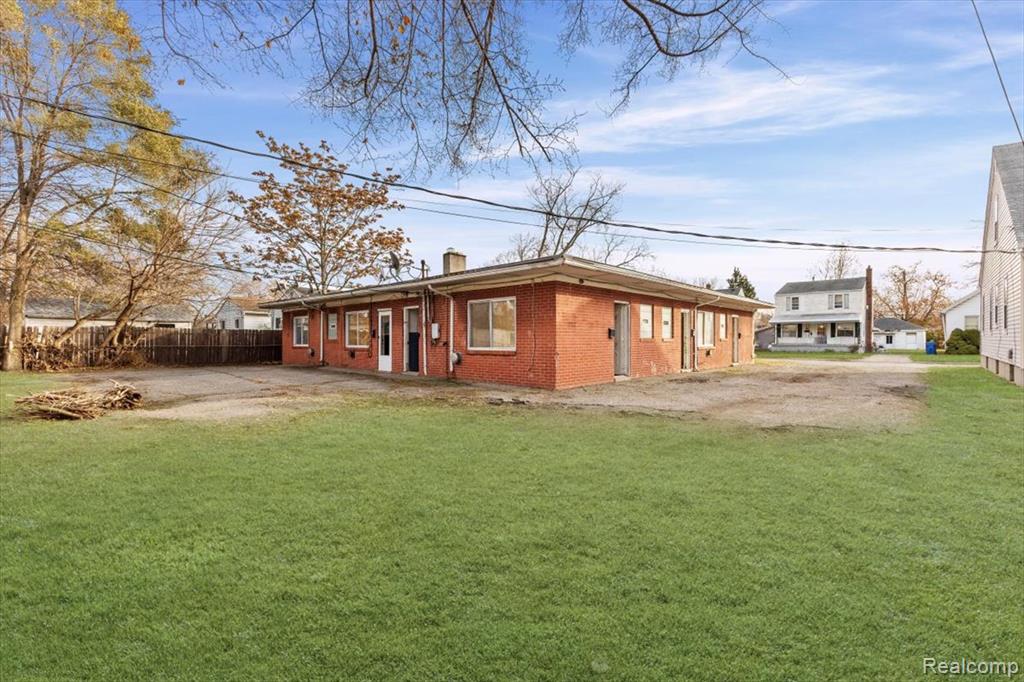 8225 Cadillac Avenue, Warren, MI 48089 — Photo 3