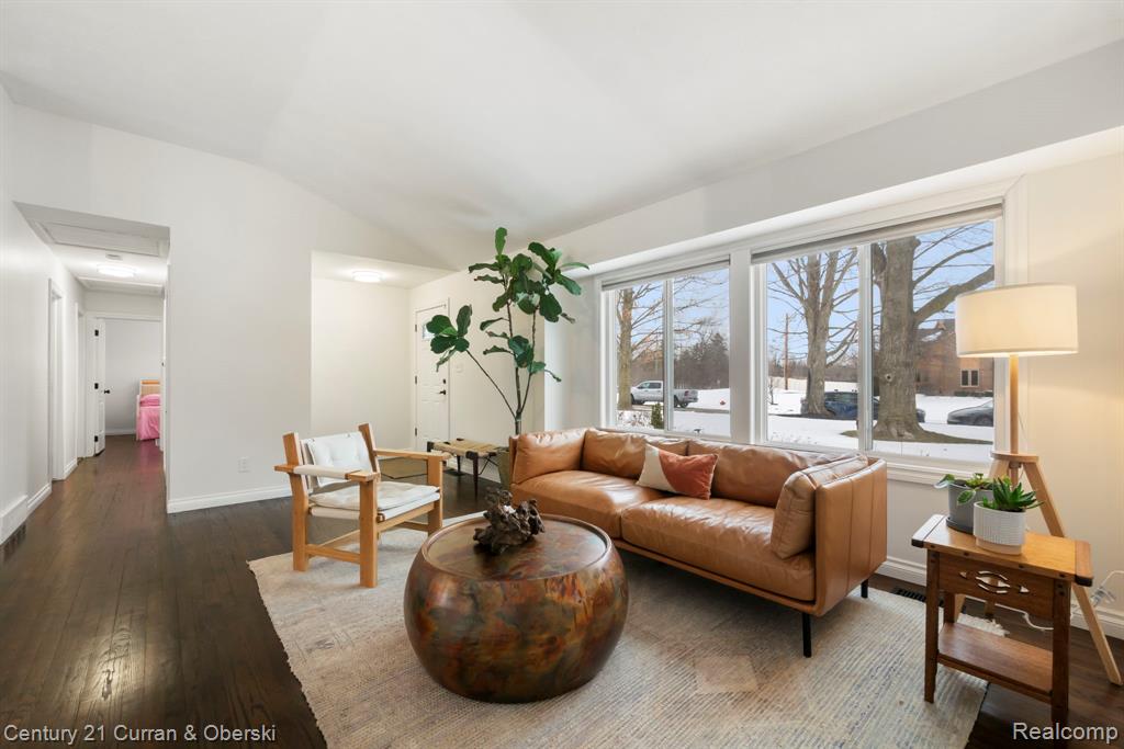 21412 Holmbury Road, Northville, MI 48167 — Photo 10