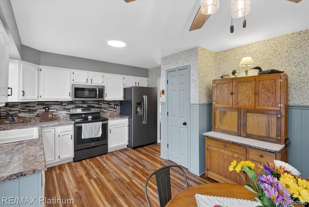 9825 Burson Drive, Brighton, MI 48116 — Photo 9