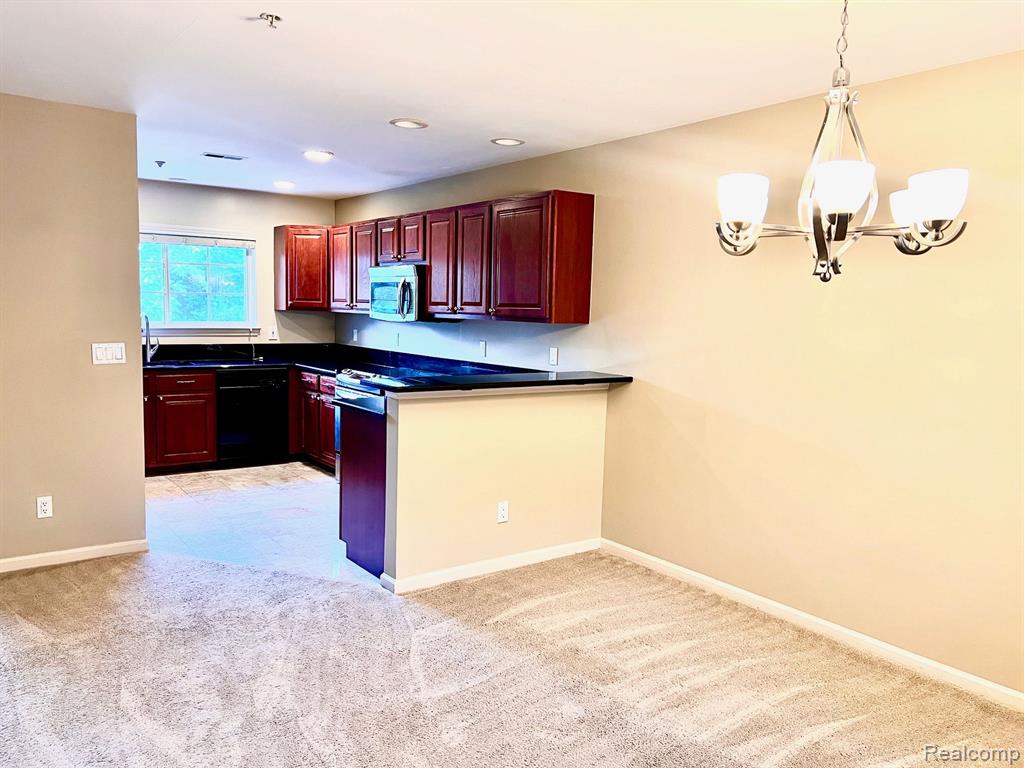 683 RIVER PARK VILLAGE Boulevard, Northville, MI 48167 — Photo 7