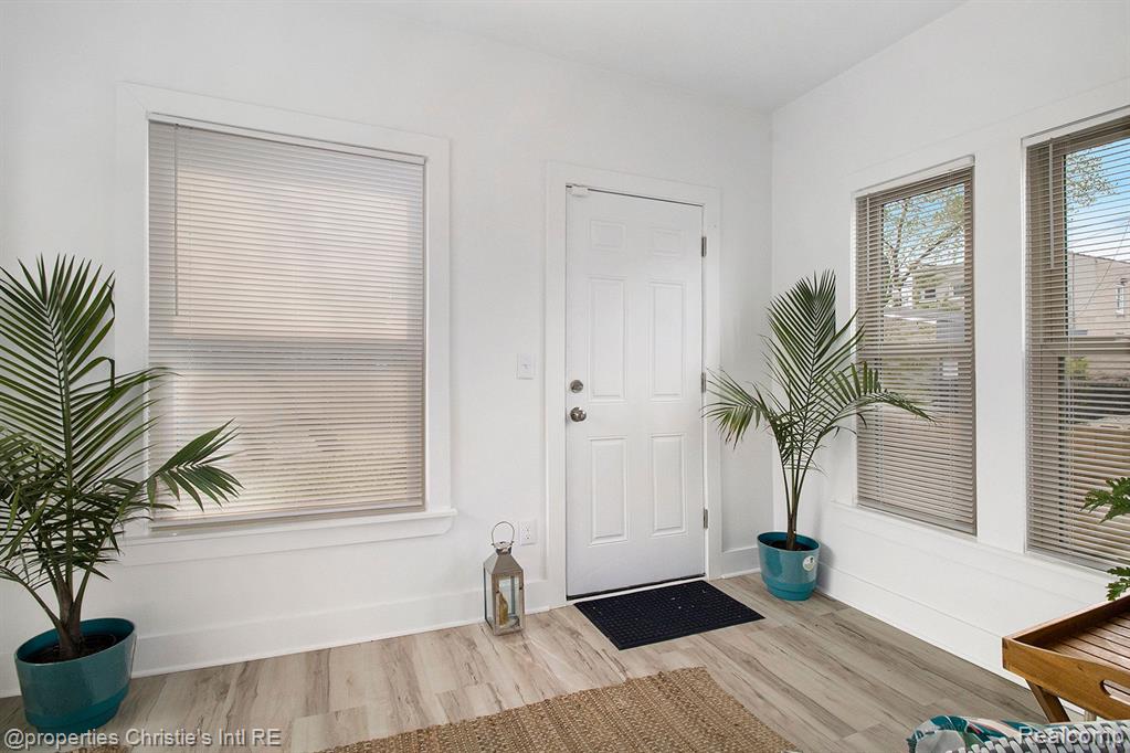 3515 FISCHER Street, Detroit, MI 48214 — Photo 11