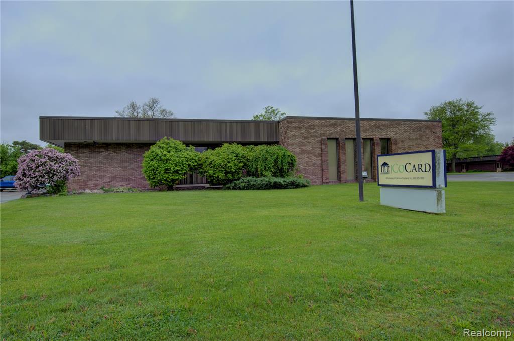 5081 Exchange Drive, Flint, MI 48507 — Photo 2