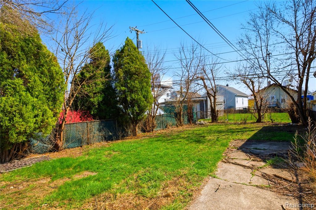 41 W George Avenue, Hazel Park, MI 48030 — Photo 39