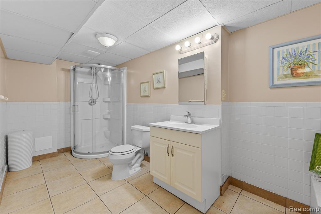 43505 Austin Drive, Sterling Heights, MI 48314 — Photo 32