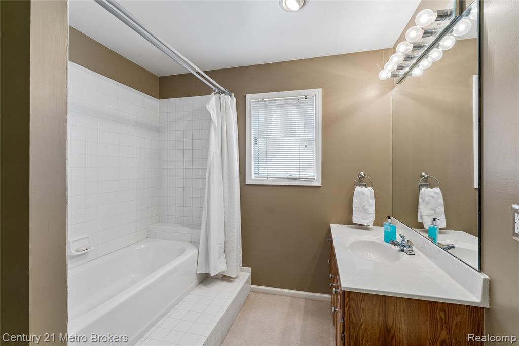 5464 N Seymour Road, Flushing, MI 48433 — Photo 29