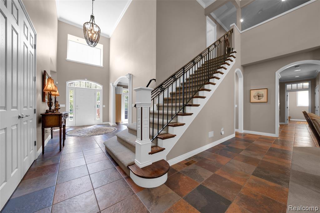 4502 Forest Edge Lane, West Bloomfield, MI 48323 — Photo 8