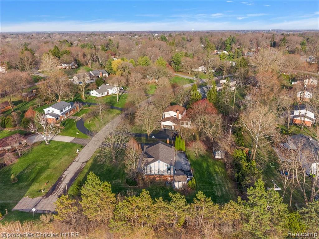 47269 S Chigwidden Drive, Northville, MI 48167 — Photo 57