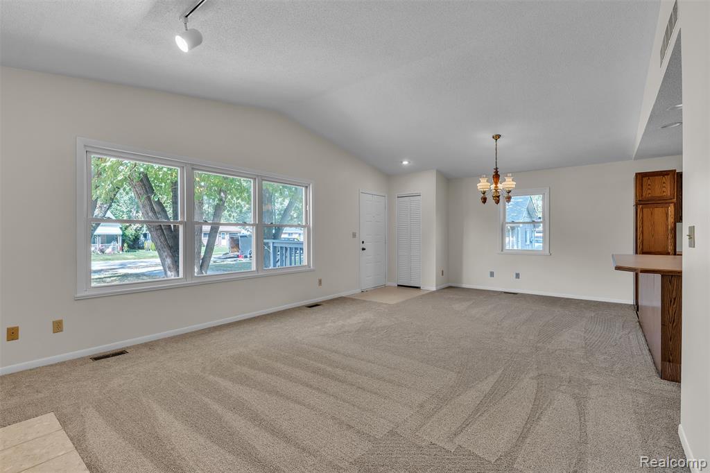 4419 Grace Avenue, Wayne, MI 48184 — Photo 10